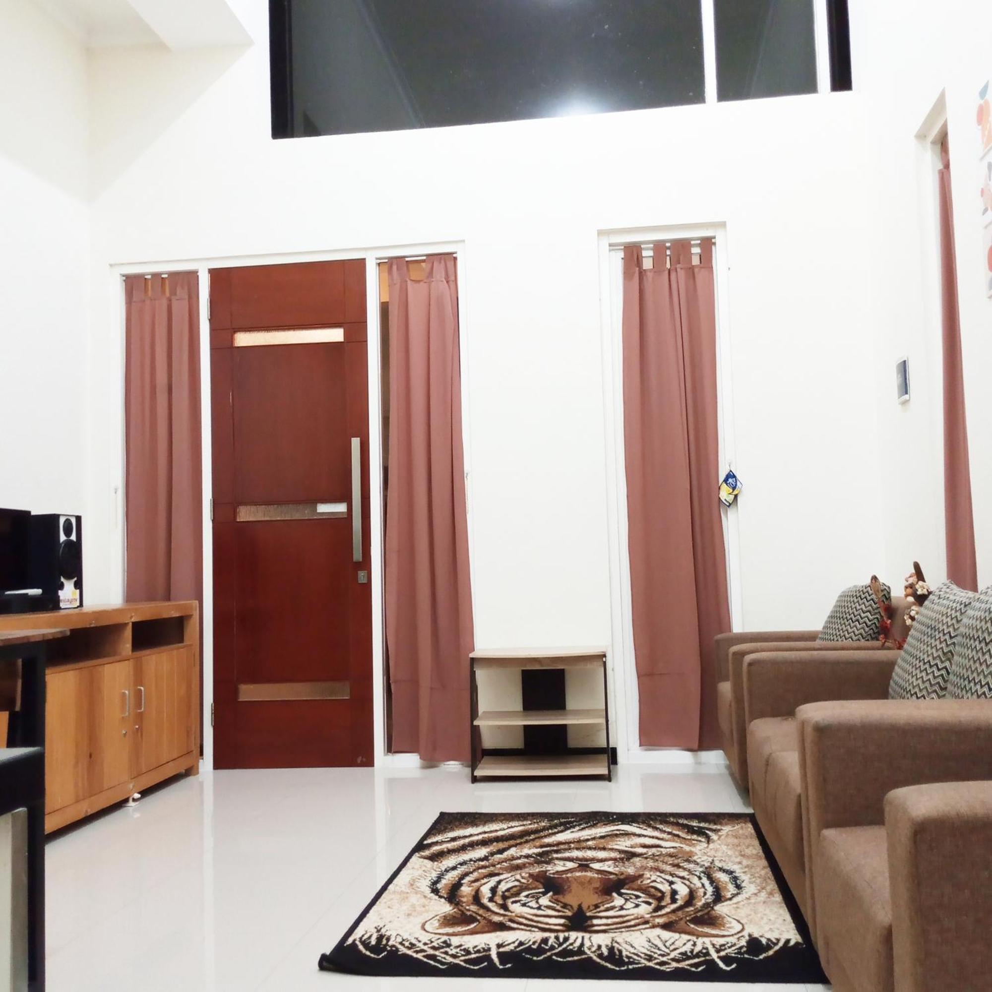 Villa Oth Pesona 38 Batu  Buitenkant foto